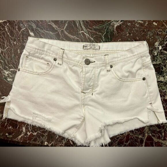 Free People White Booty Shorts size 26 - Picture 1 of 4